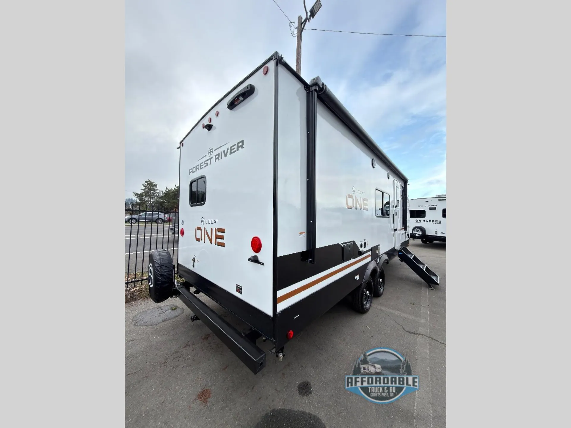 2026 Forest River Wildcat ONE 221CHEF — Photo 5