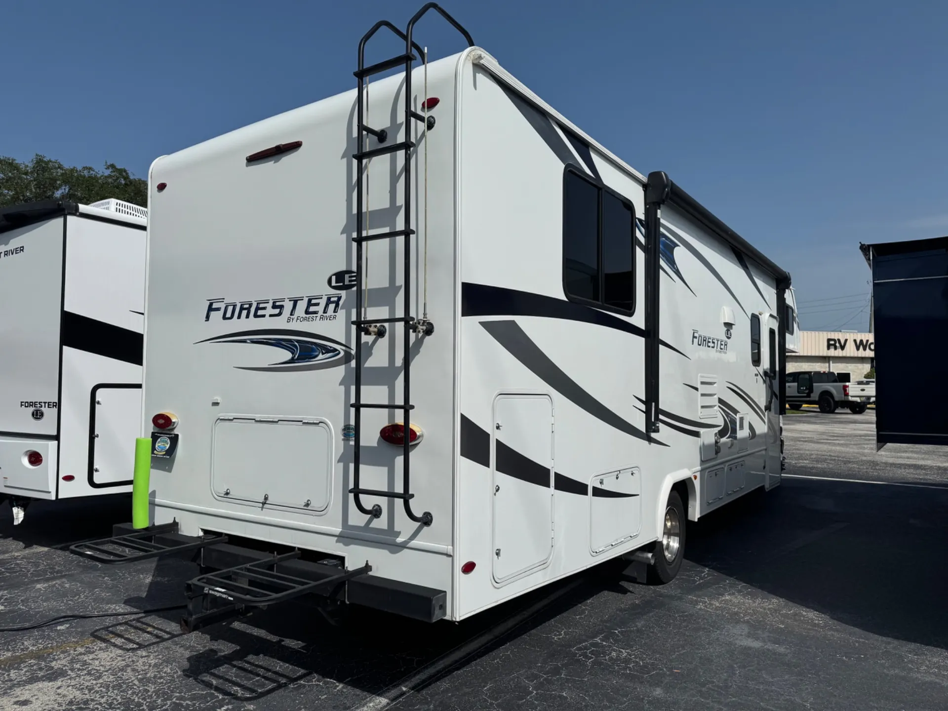 2020 FOREST RIVER FORESTER 2851 - Photo 4