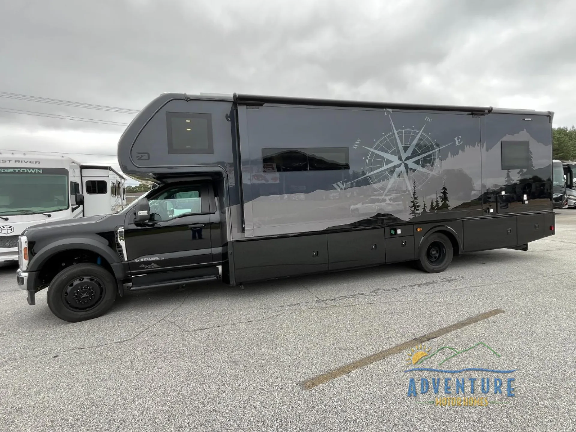 2027 Dynamax Corp Isata 6 Series 32KS - Photo 2