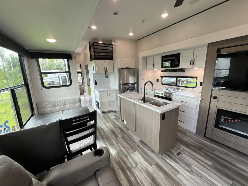 2026 Jayco Jay Flight Bungalow 401LOFT DS, Photos photo 12