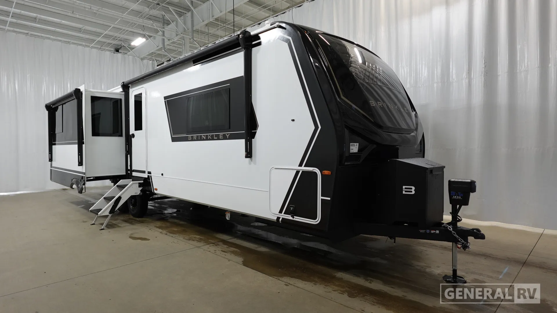 2027 Brinkley Model Z AIR 310 - Photo 2