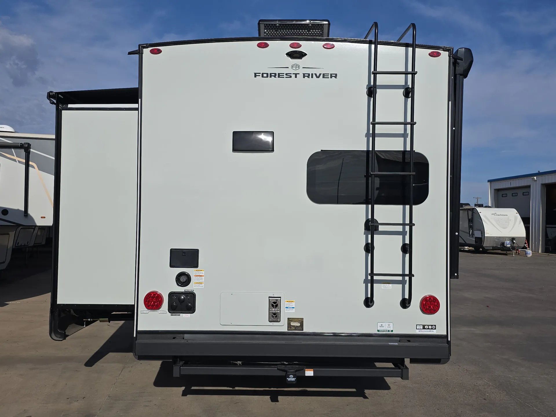 2027 Forest River Rockwood Ultra Lite 2711RK — backside