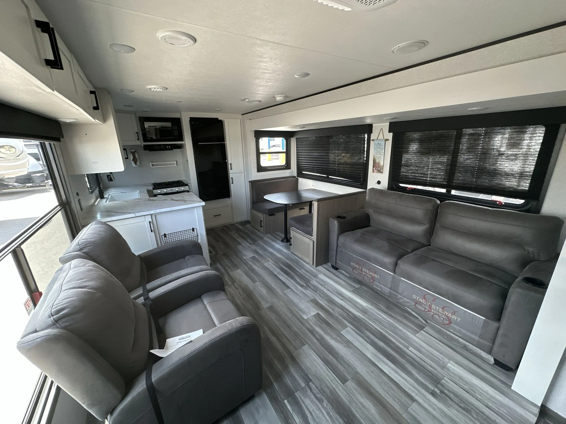 2026 Jayco Jay Flight SLX 290RKS — living area main