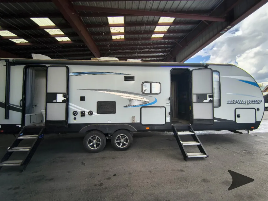 2019 Forest River Cherokee Alpha Wolf 26DBH-L, Photos photo 9