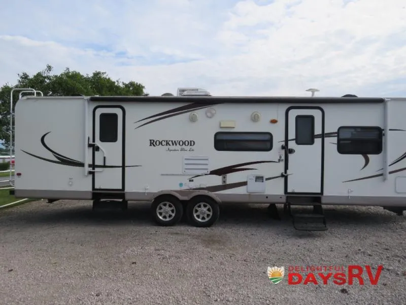 2010 Forest River RV Rockwood Signature Ultra Lite 8316SS - Photo 4