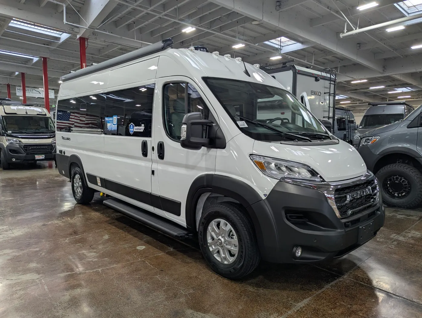 2026 Thor Motor Coach Tellaro 20L - Photo 2