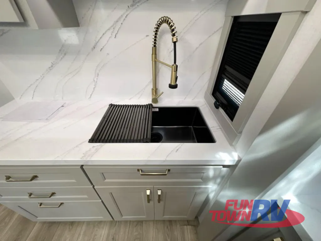 2026 Brinkley Model G 3970, Photos photo 16