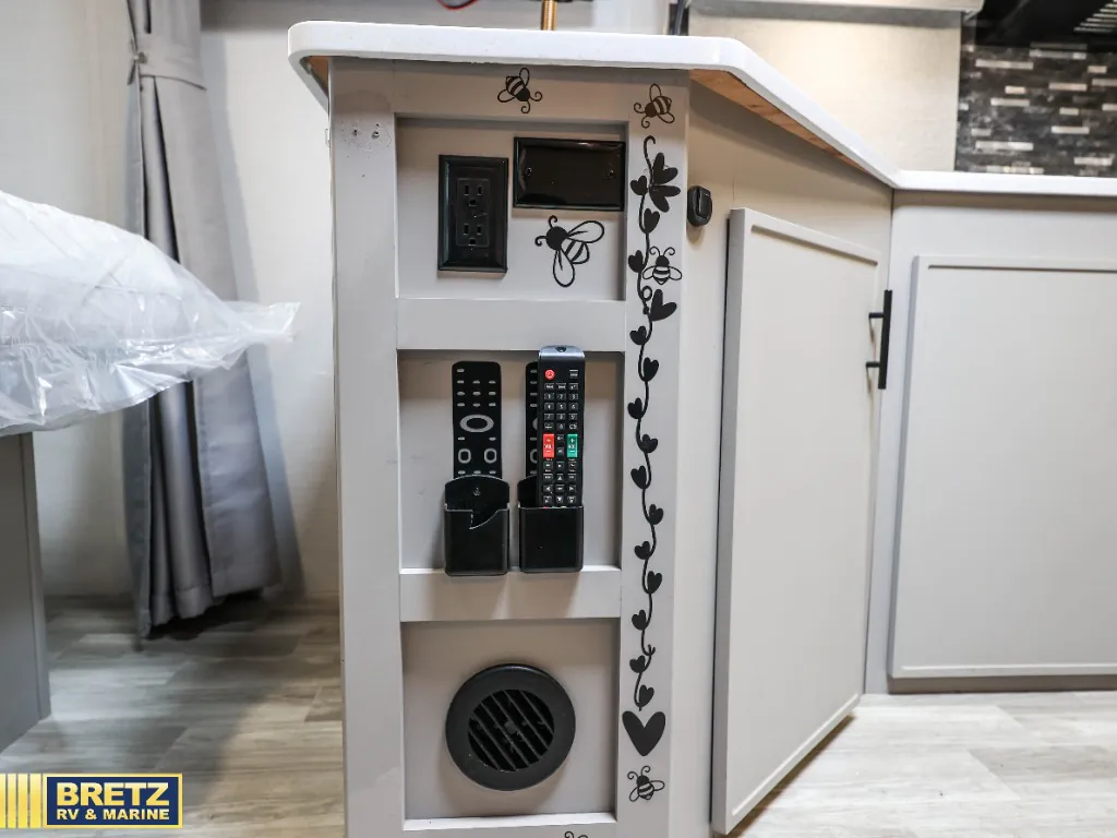 2024 Forest River Vibe 22RB, Photos photo 16