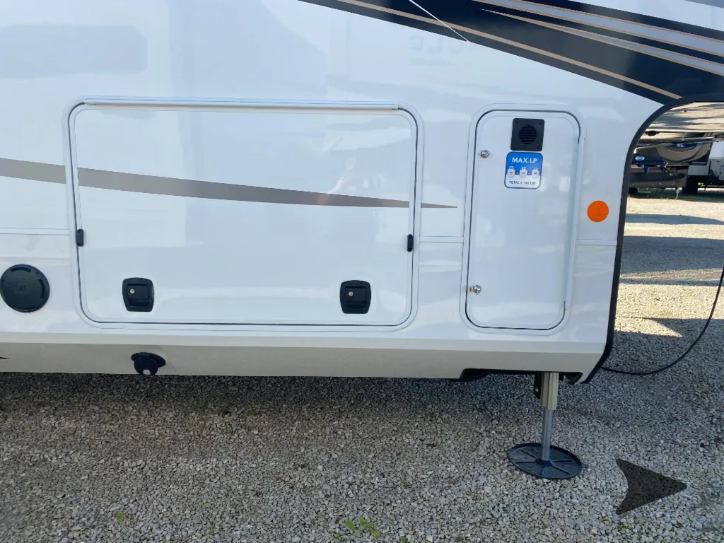 2027 Jayco Pinnacle 32RLTS, Photos photo 64
