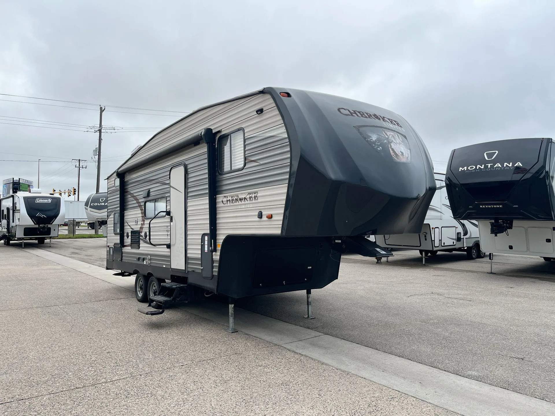 2017 Forest River Cherokee 235B - Photo 2