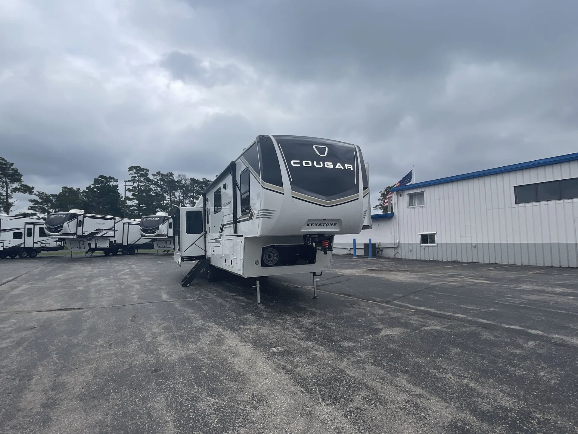 2026 Keystone Cougar 360MBI - Photo 2