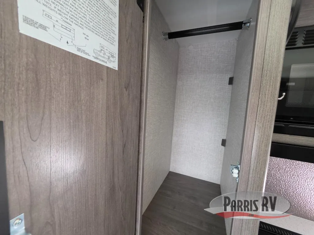2026 Lance Lance Truck Campers New    850 - Photo 3