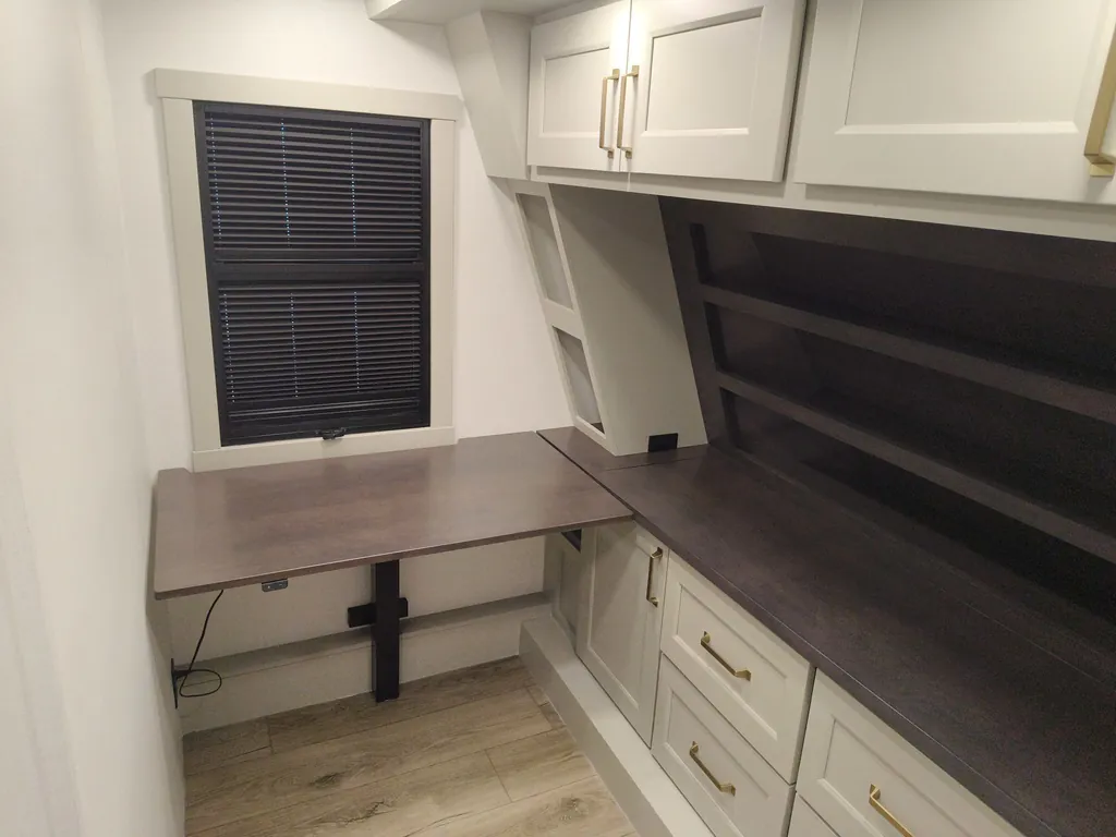 2026 Brinkley Model G 4150, Photos photo 33
