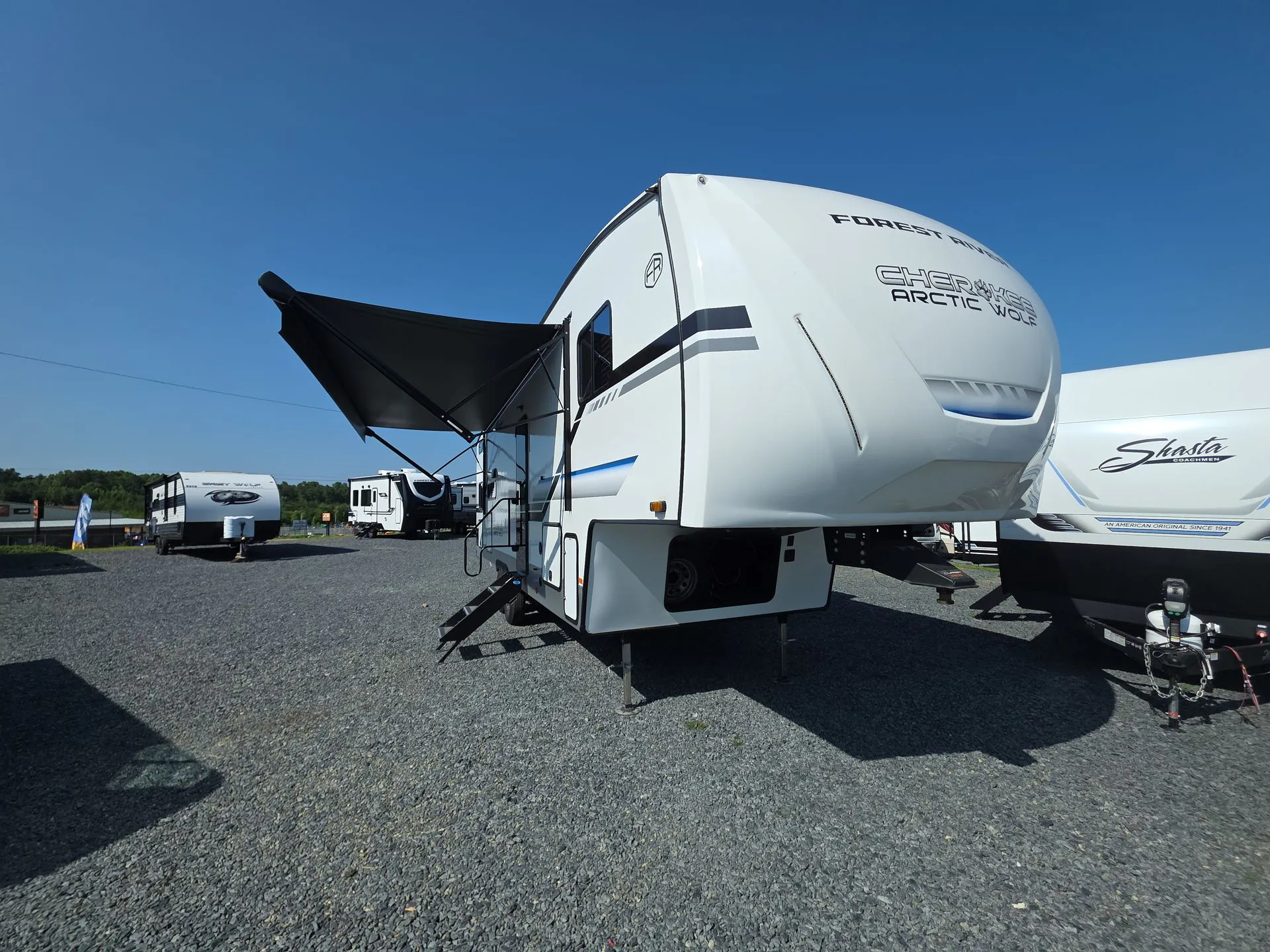 2025 Forest River Cherokee Arctic Wolf 287BH - Photo 2