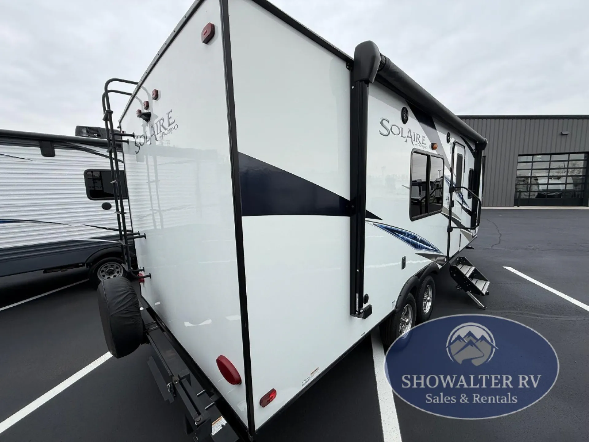 2019 Palomino Solaire 211 BH - Photo 3
