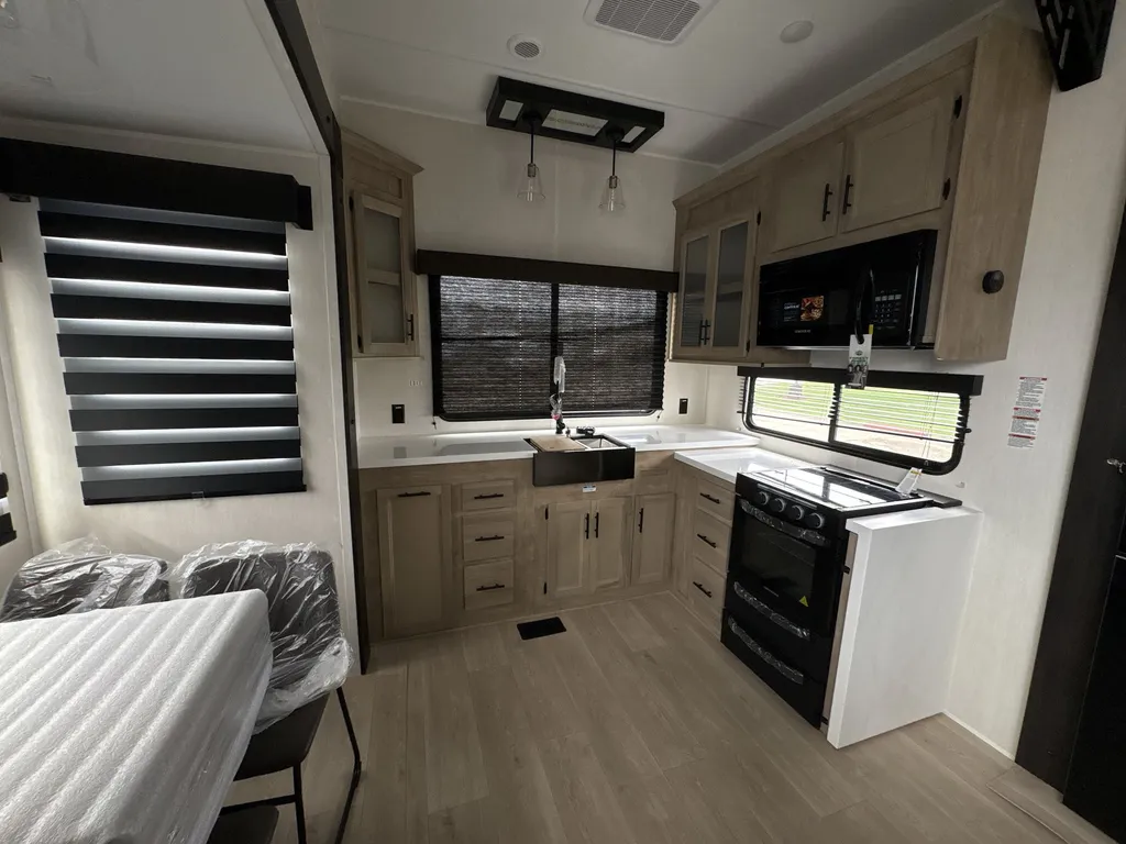 2026 Forest River Cherokee Timberwolf 39DK, Photos photo 13