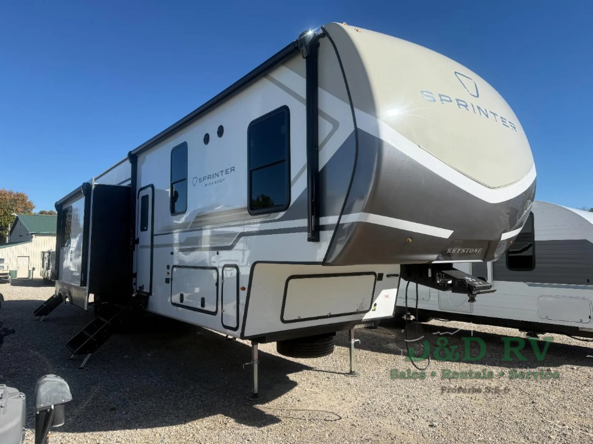 2027 Keystone Sprinter 3910RLQ - Photo 2