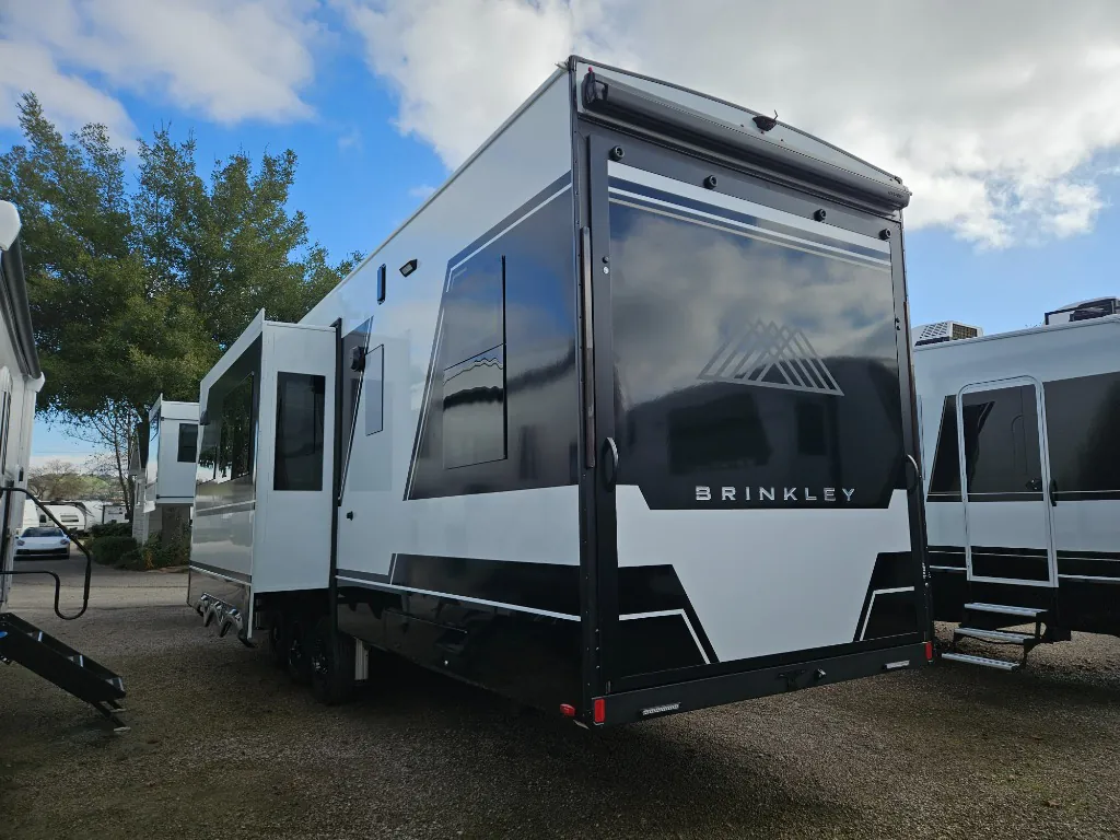 2026 Brinkley Model G 4150, Photos photo 4