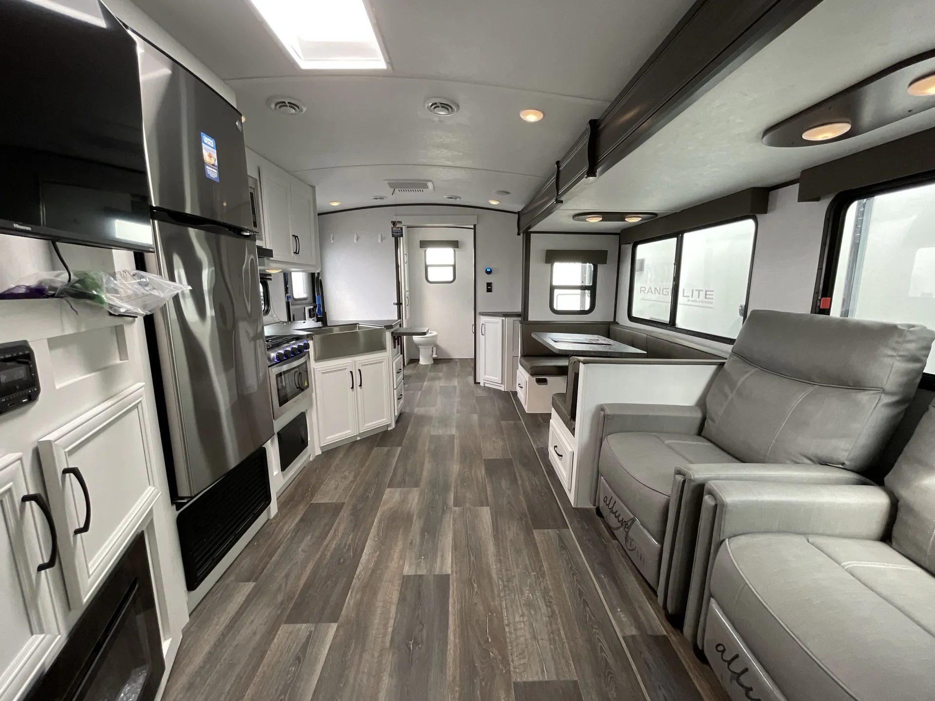 2023 Dutchmen Atlas 2702RB — living area main