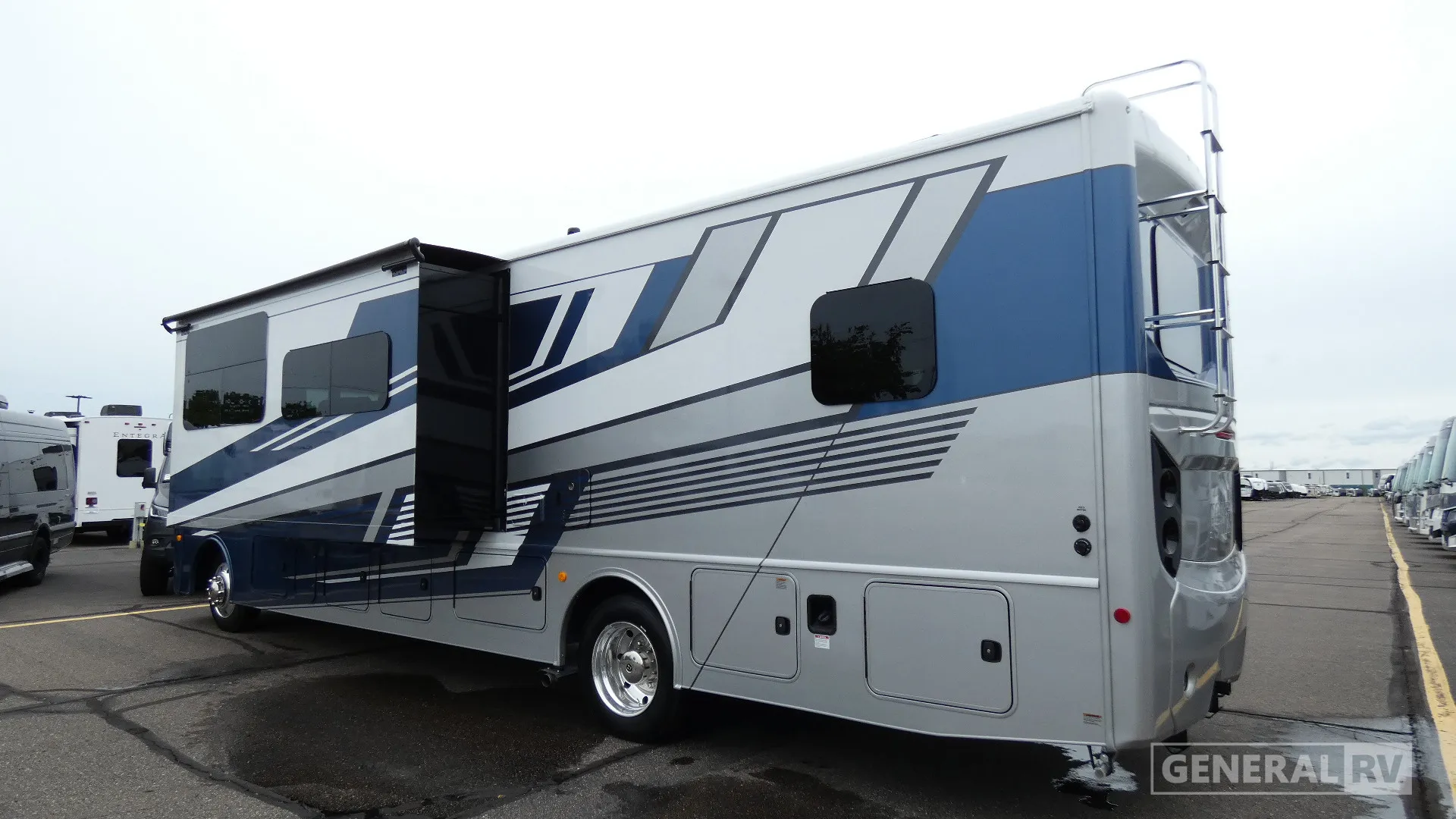 2026 Fleetwood Fortis 34MB - Photo 4