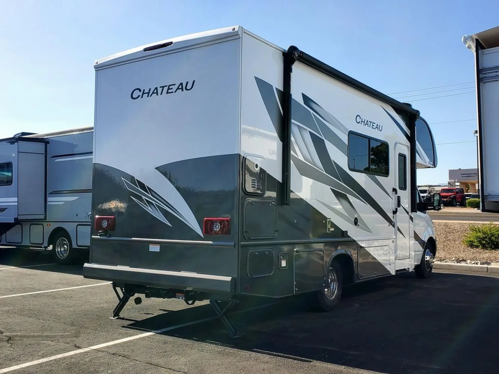 2025 Thor Motor Coach Chateau 24LT - Photo 4