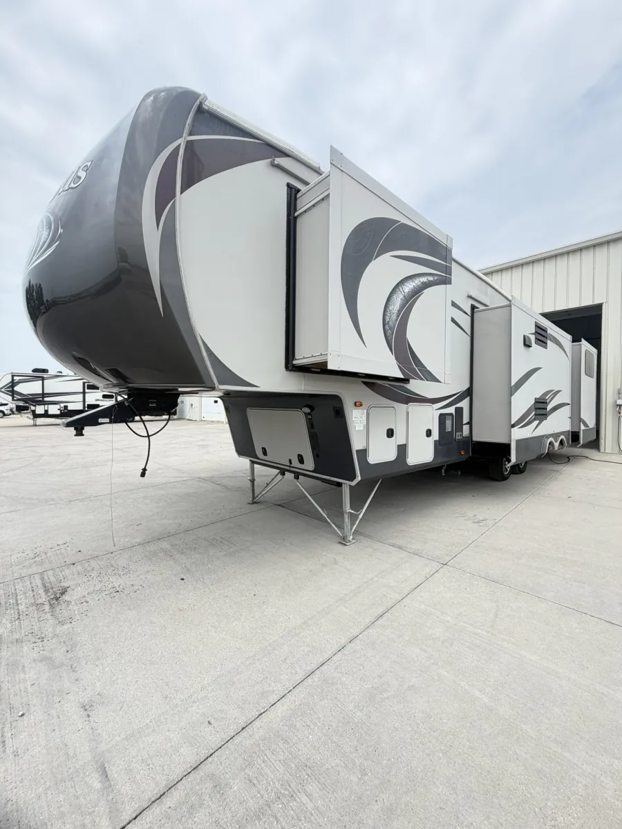 2016 Palomino Columbus 350BH - Photo 4
