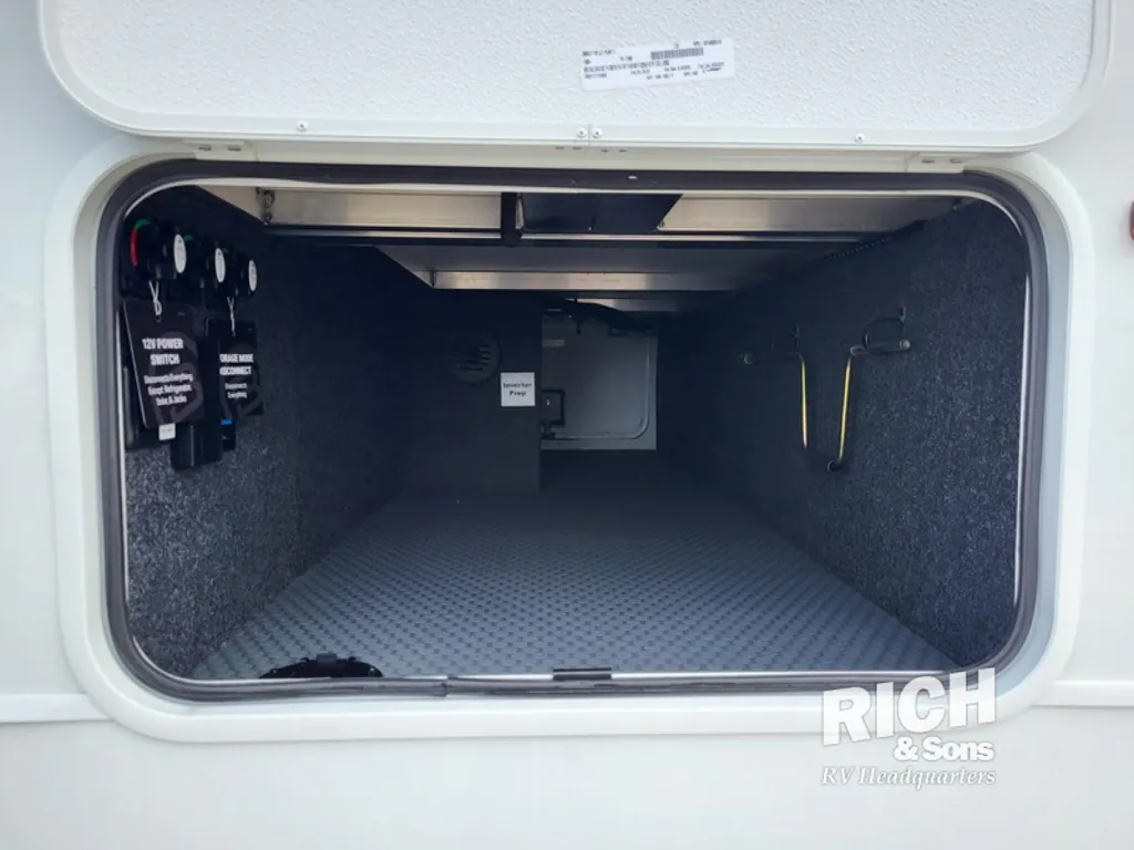 2026 Brinkley Model Ix 23X, Photos photo 8