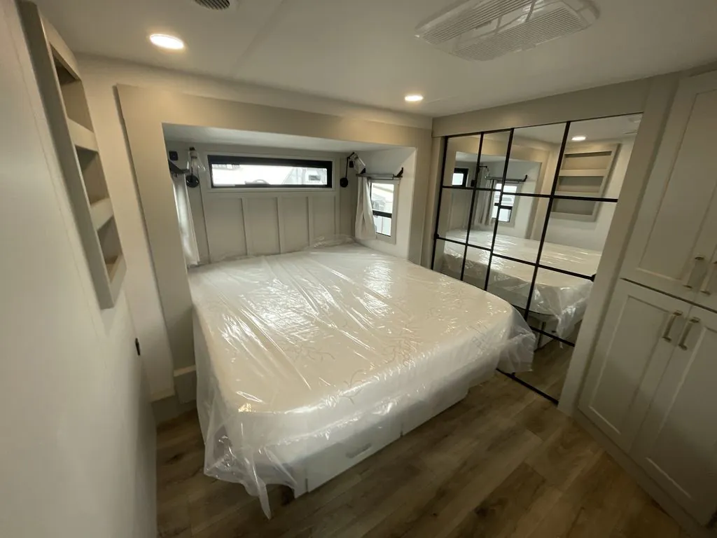 2026 Brinkley Model G 3970, Photos photo 25