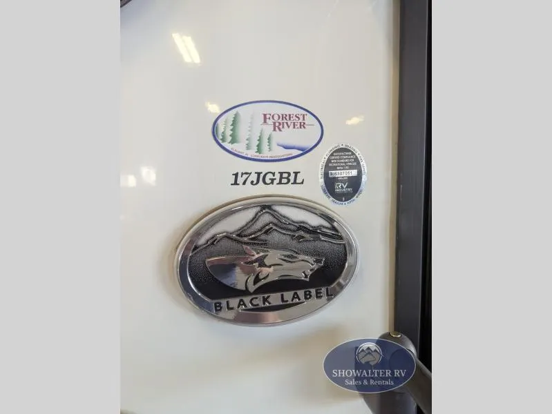 2021 Forest River RV Cherokee Wolf Pup Black Label 17JGBL - Photo 2