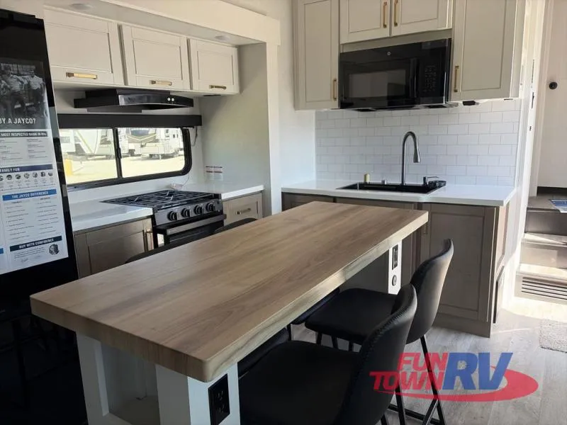2026 Jayco Eagle 367TBTS - Photo 4