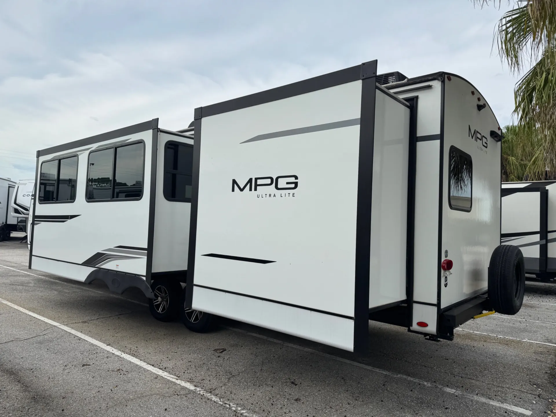 2025 Cruiser RV MPG MPG 3100BH - Photo 4