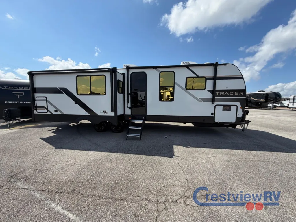 2027 Forest River Tracer 286RL, Photos photo 3