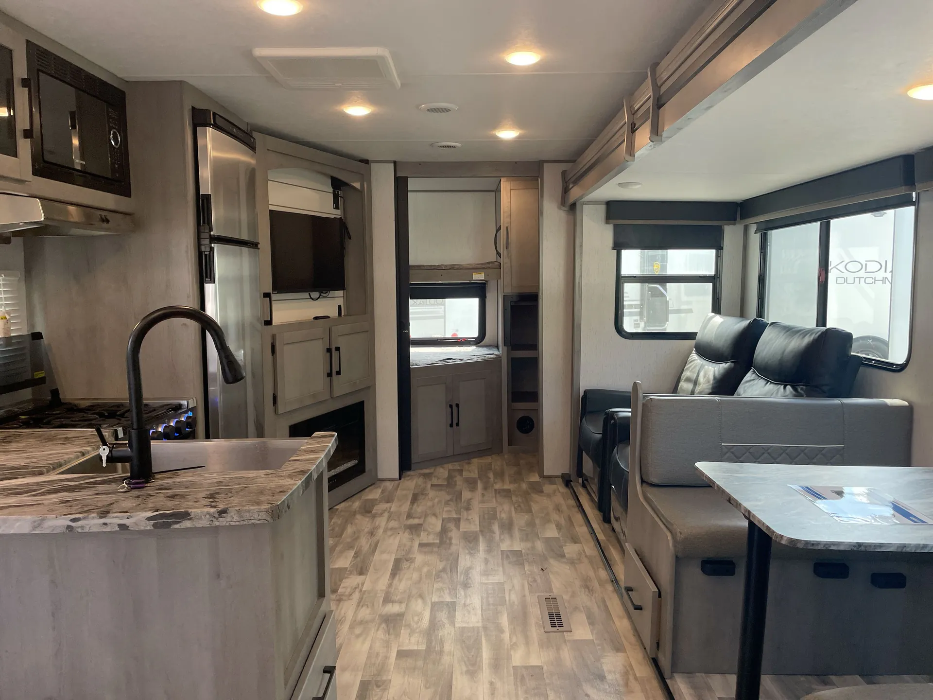2022 Dutchmen Kodiak Ultra-Lite 296BHSL — living area main