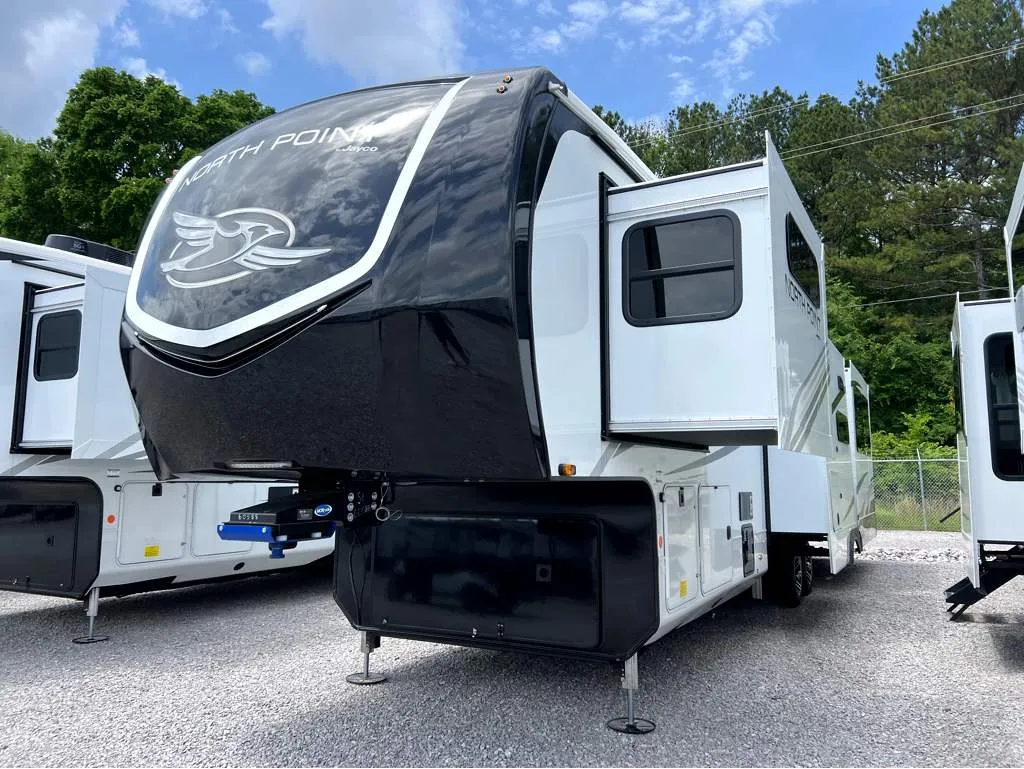 2025 Jayco North Point 381CKRE - Photo 3