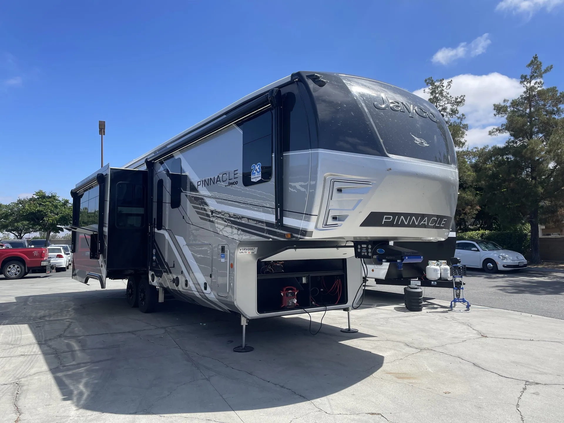 2027 Jayco Pinnacle 32RLTS - Photo 2