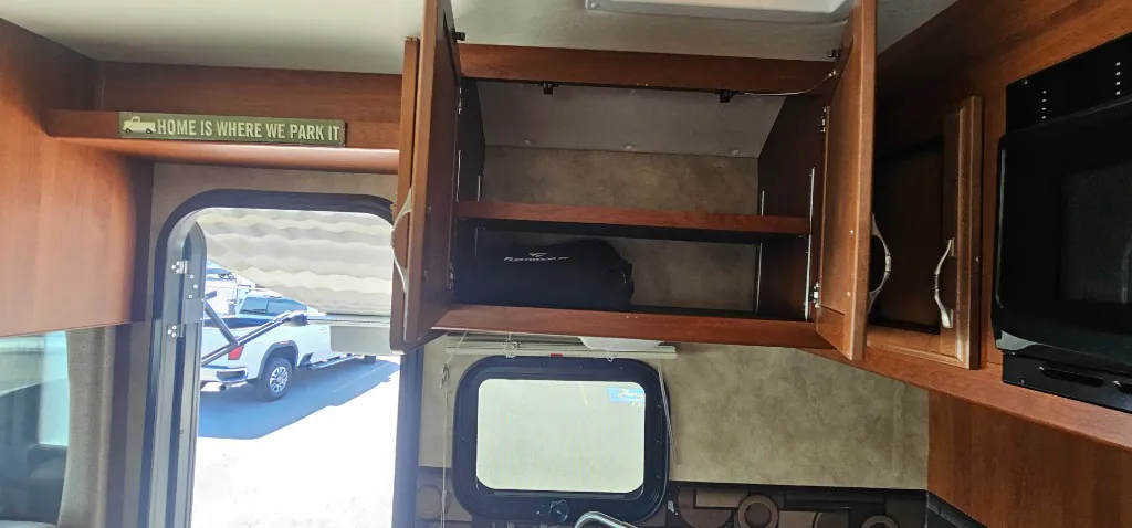 2015 Fleetwood Flair 26E, Photos photo 14
