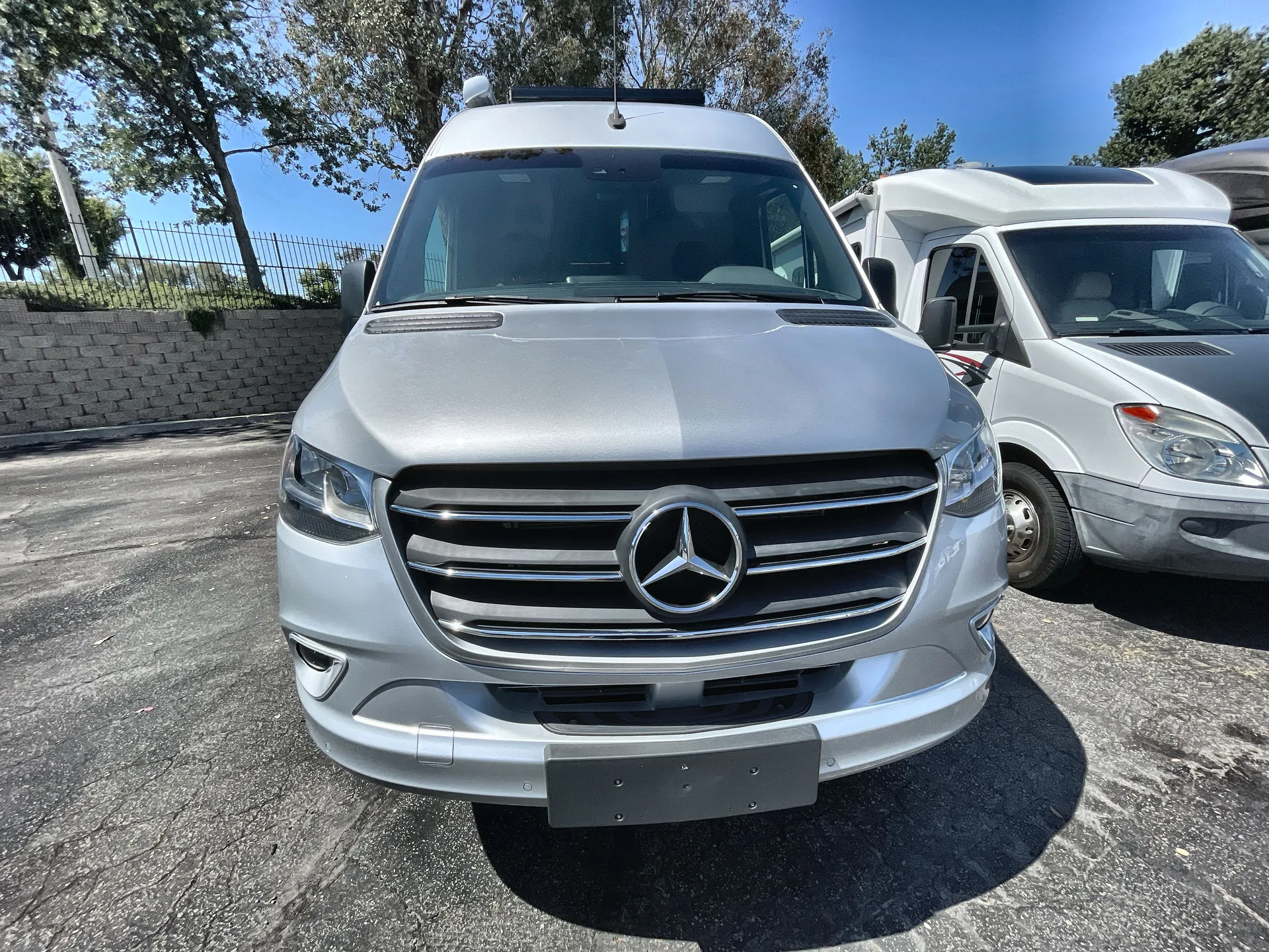 2025 Thor Motor Coach Sanctuary 19M — front