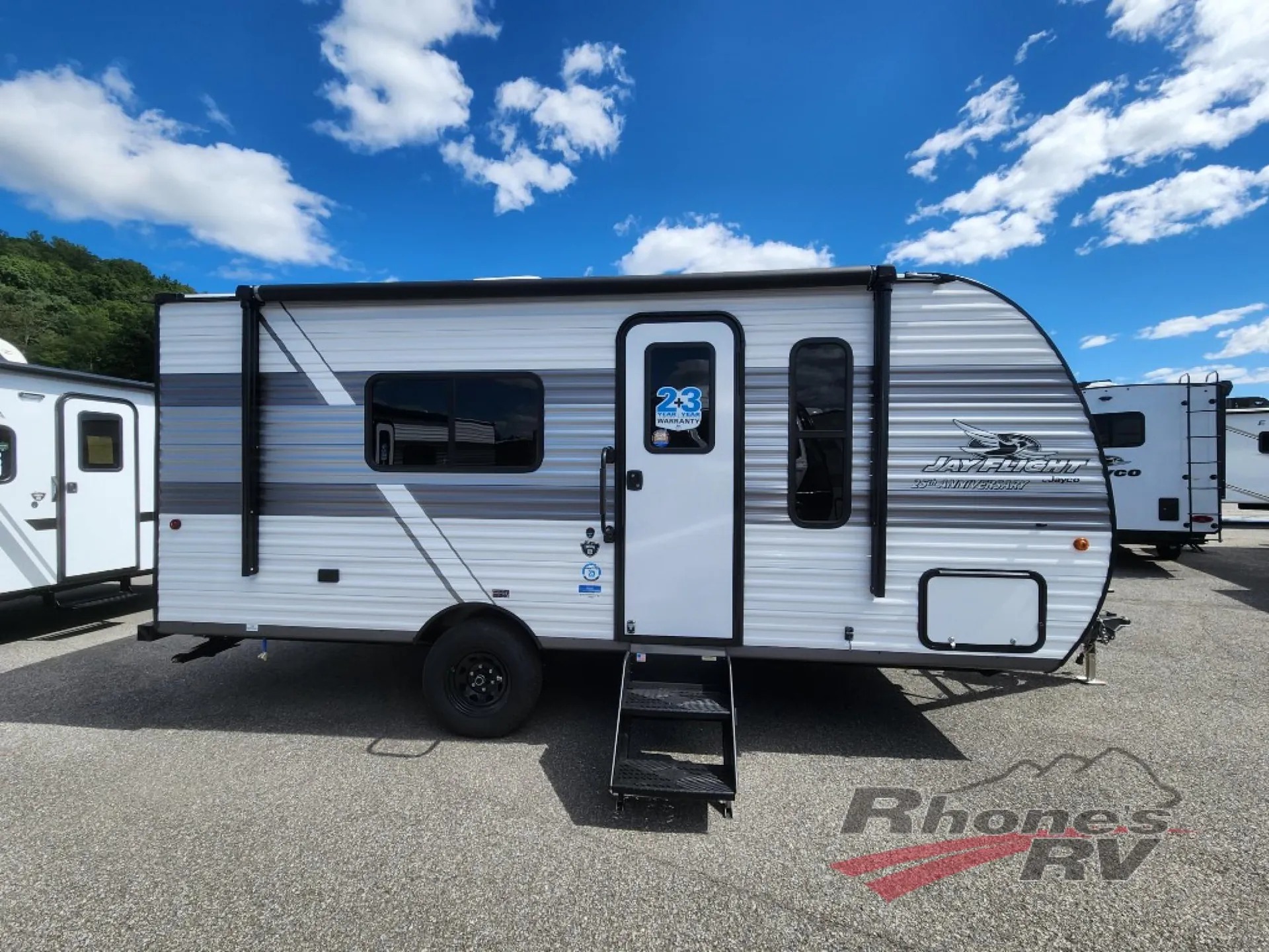 2027 Jayco Jay Flight 175FQ - Photo 2