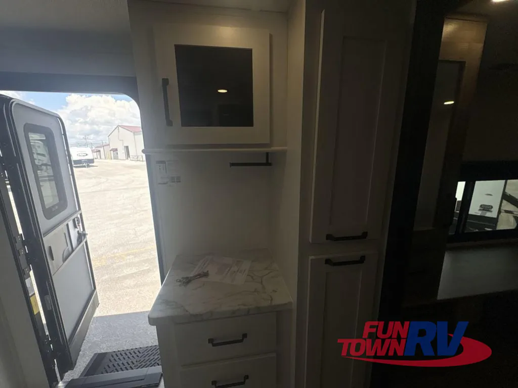 2027 Forest River Solaire 3300FLBS, Photos photo 11