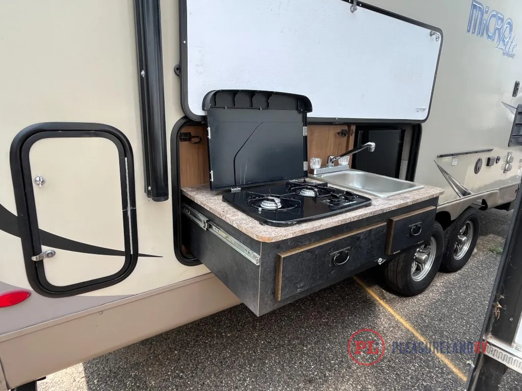 2019 Forest River Flagstaff Micro Lite 25FKS, Photos photo 6