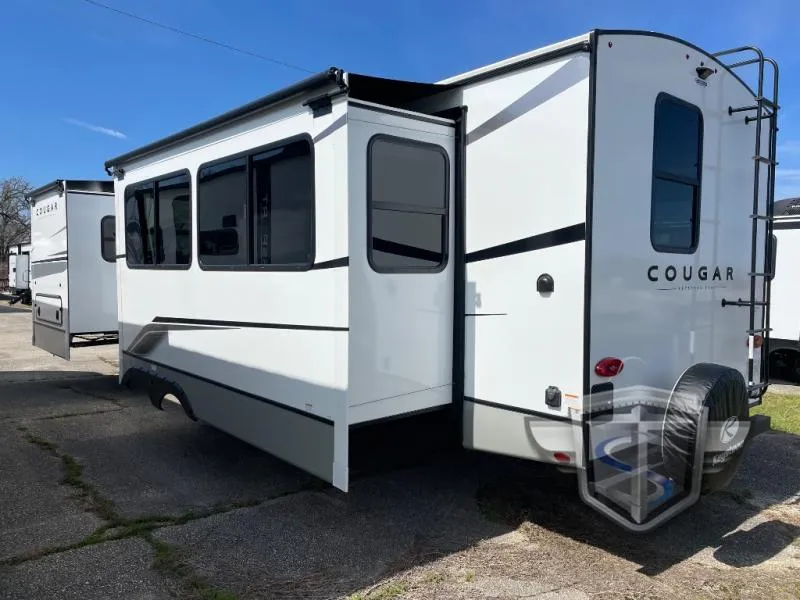 2025 Keystone Cougar Half-Ton East 30RKD - Photo 4