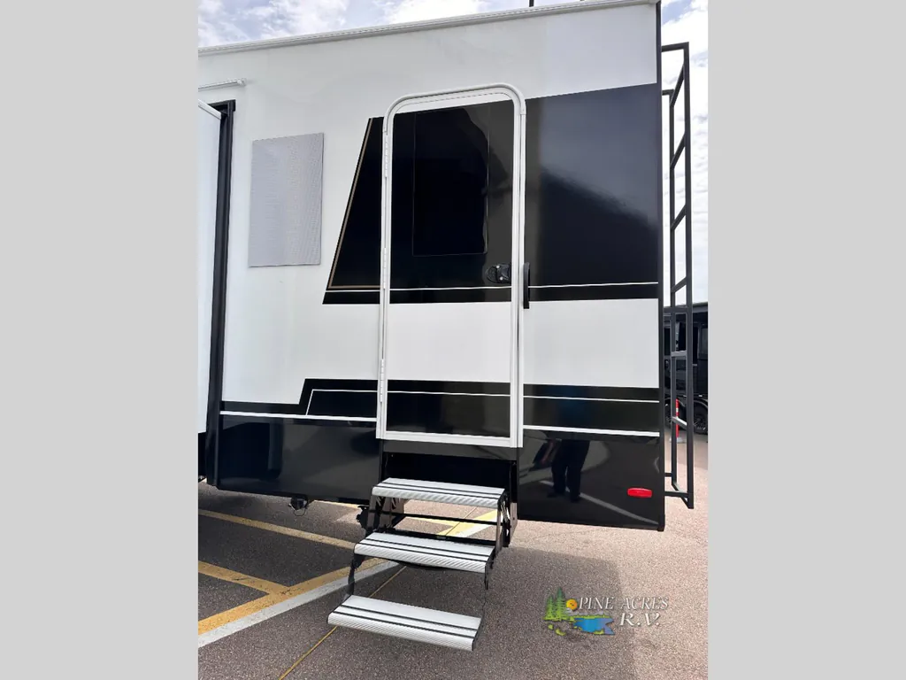 2026 Brinkley Model Z 3515, Photos photo 14