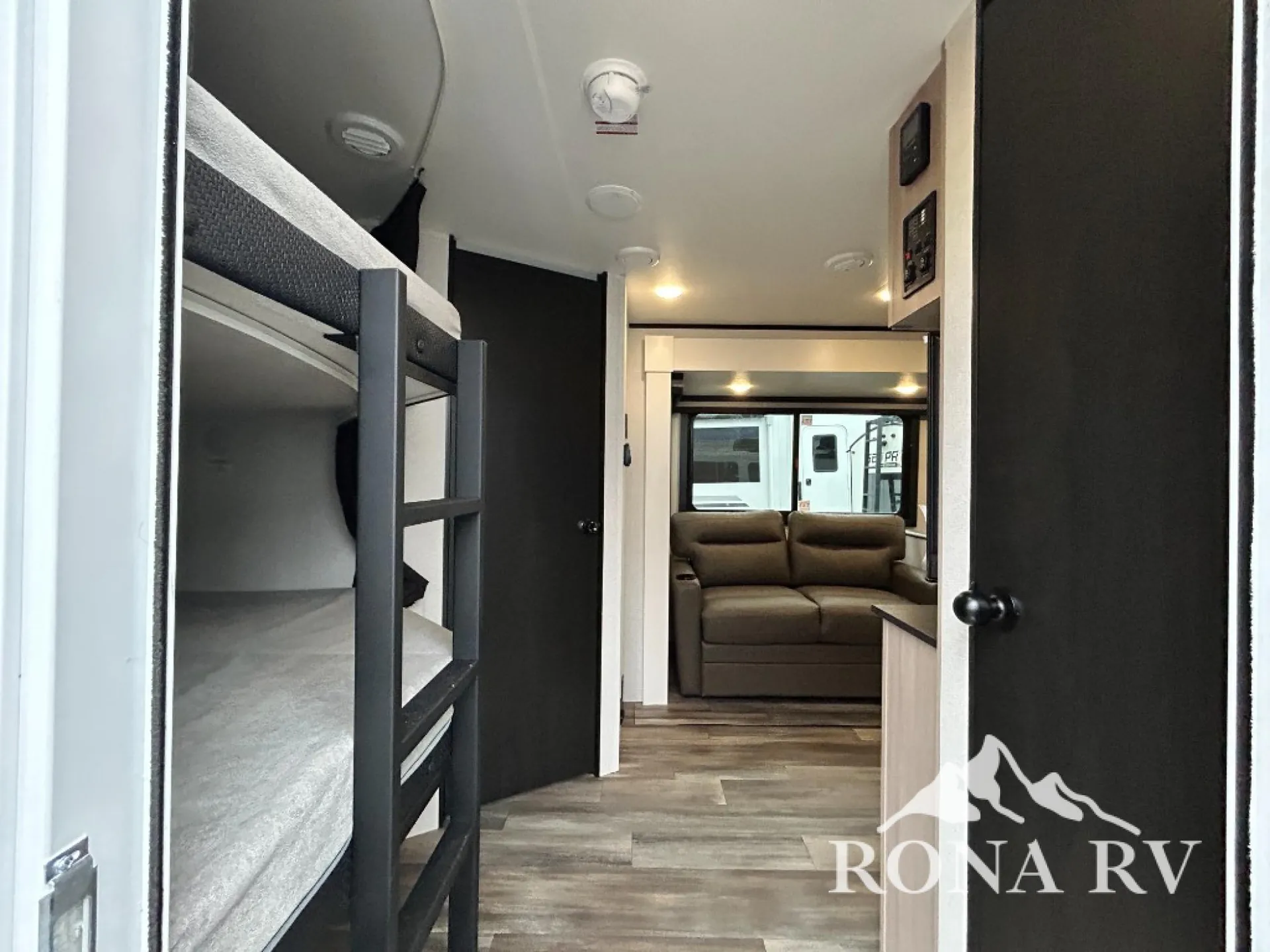 2026 Open Range RV Range Lite 270DBL - Photo 3