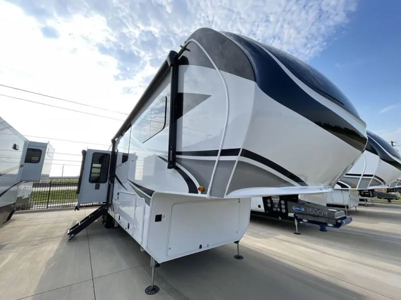 2026 Grand Design Solitude 370DV - Photo 3