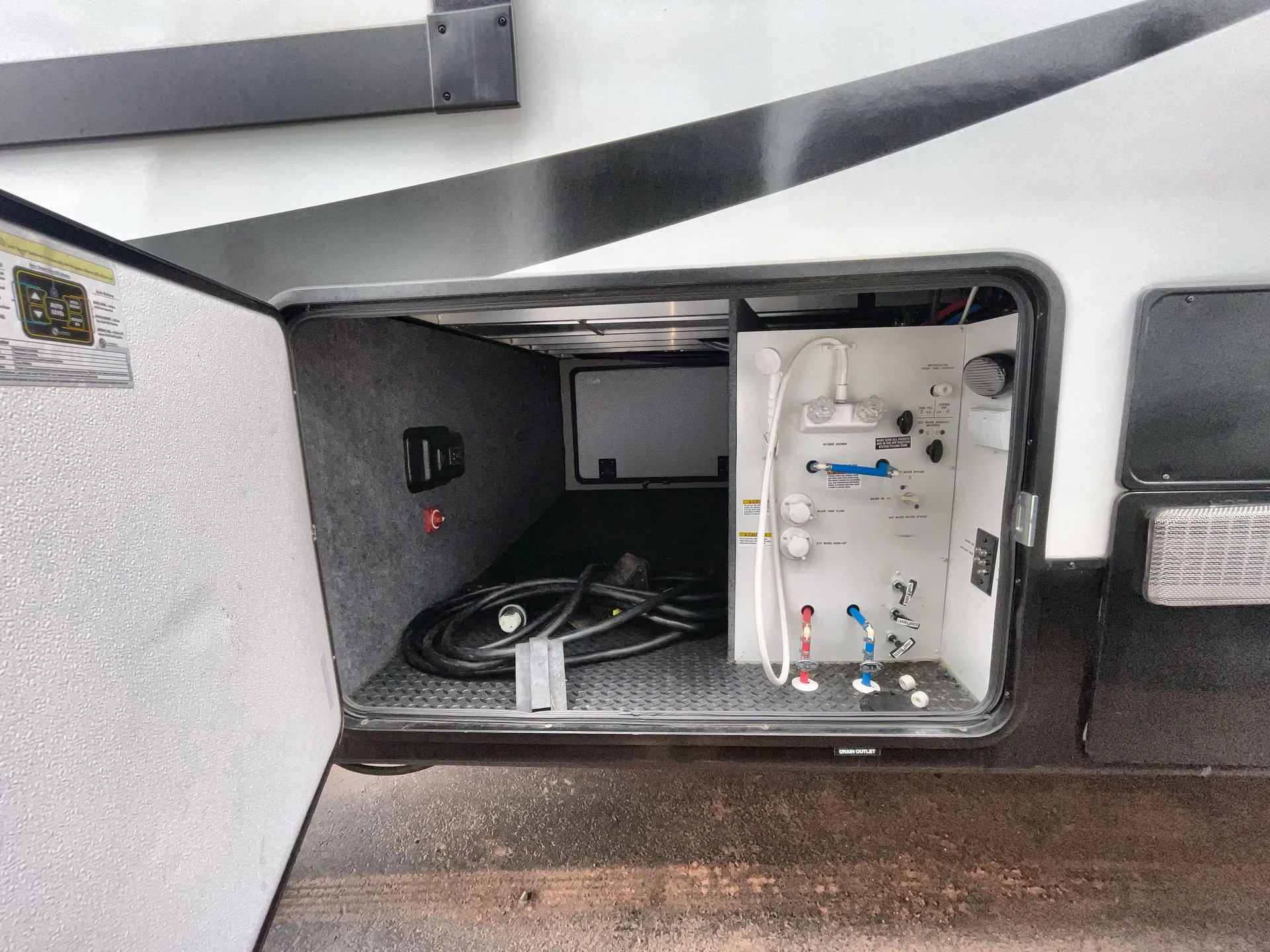 2020 Coachmen Brookstone 310 RL — living area main