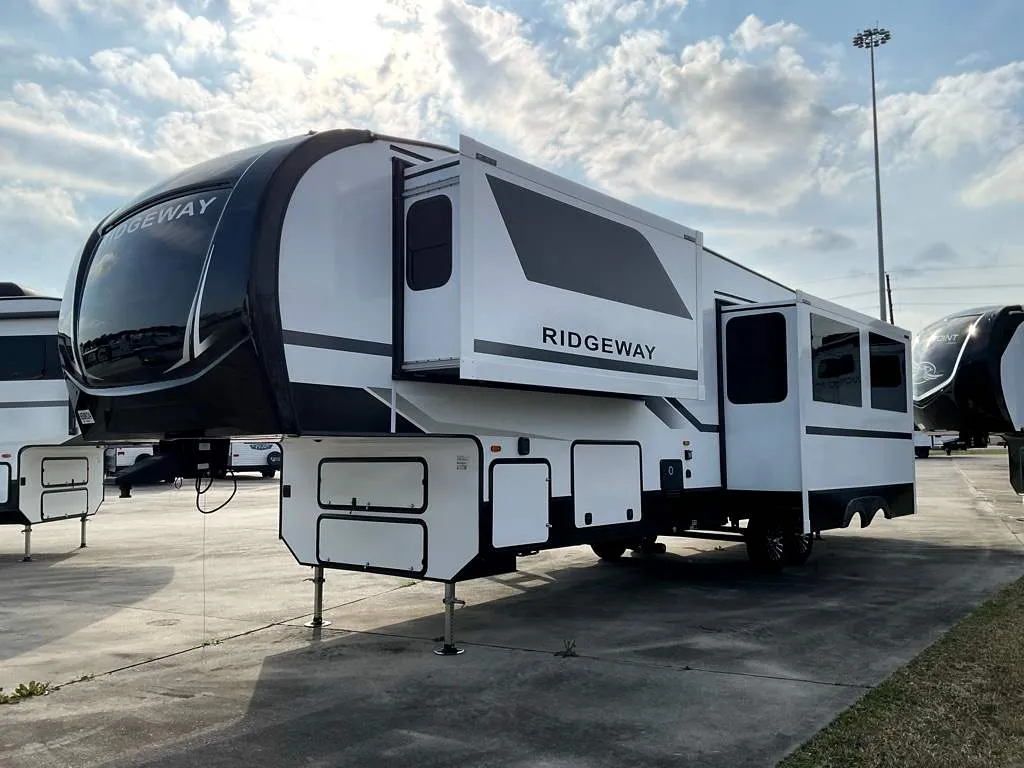 2026 KZ RV Ridgeway 35BH - Photo 4