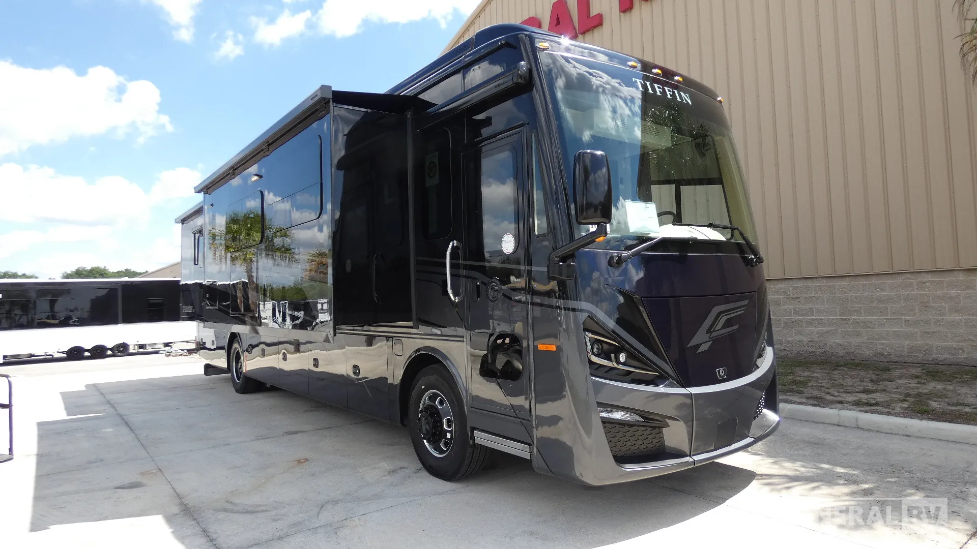 2026 Tiffin Phaeton 40 IH - Photo 2