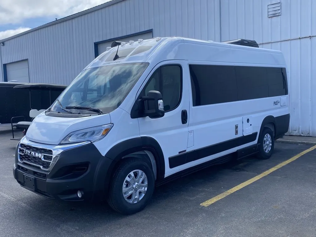 2025 Roadtrek Play Plus - Photo 2