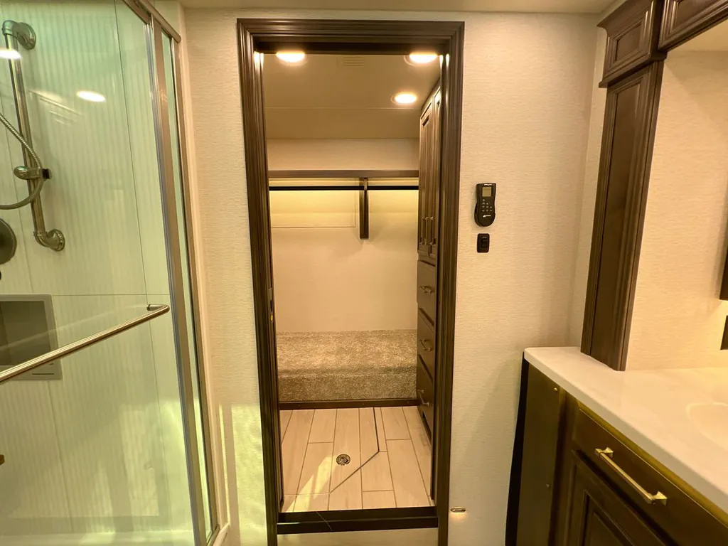2026 Entegra Coach Aspire 44D, Photos photo 23