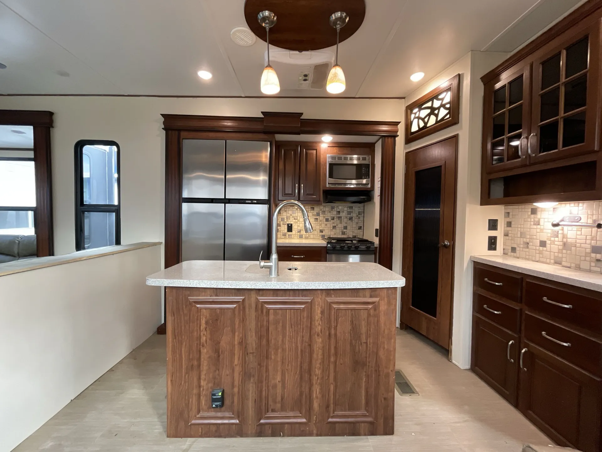 2017 Keystone Avalanche 370RD — living area main